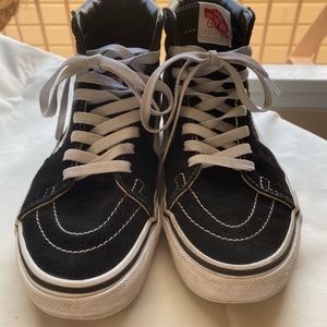 Sk8-Hi, Vans legendary lace-up high top.